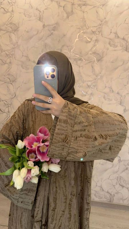 Abaya rómoli bilan Abaya rómoli bilan