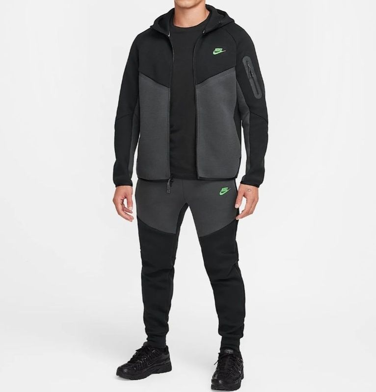 Nike tech fleece спортивные костюмы в наличи Nike tech fleece спортивные костюмы в наличи