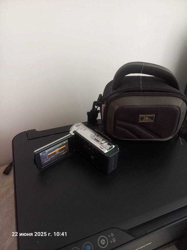 Продам видеокамеру SONY бу Продам видеокамеру SONY бу