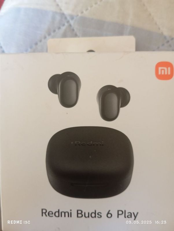 Продам наушников блютуз Redmi buds 6 play. Продам наушников блютуз Redmi buds 6 play.