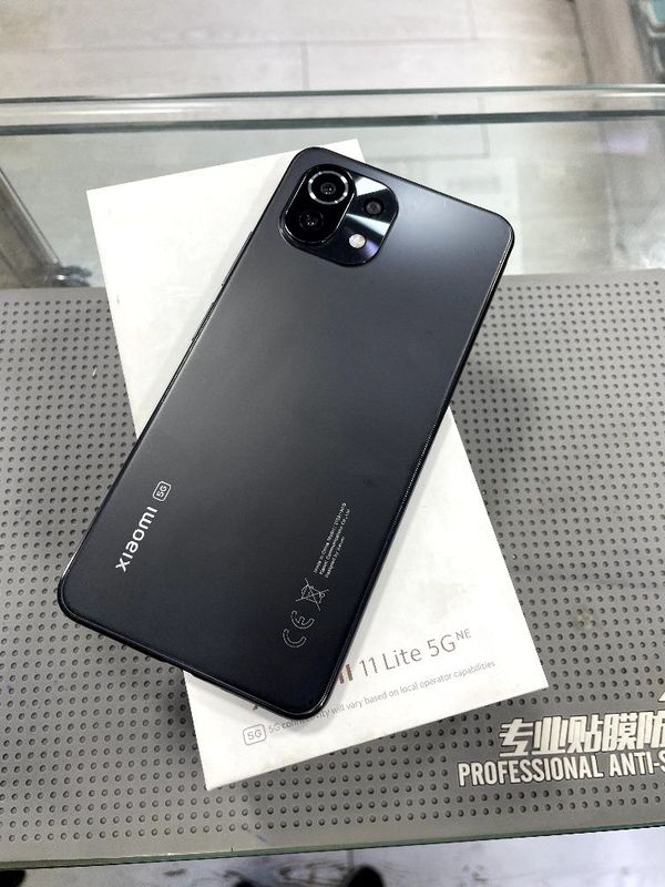 Xiaomi 11 Lite 5G 128 gb Xiaomi 11 Lite 5G 128 gb
