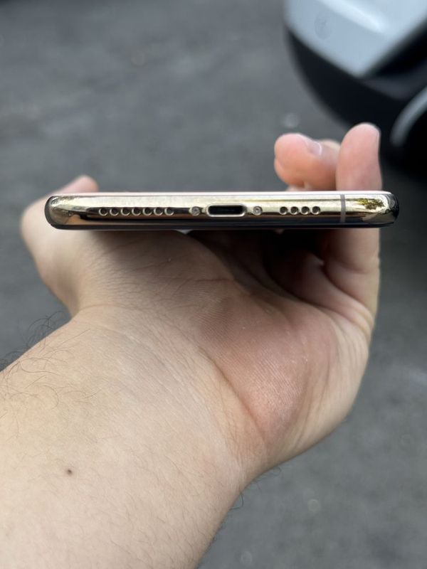 Iphone xs max sotiladi