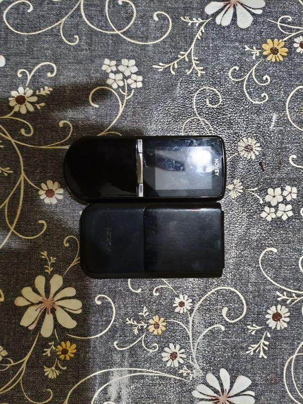 Novey N880 и Nokia раскладушка