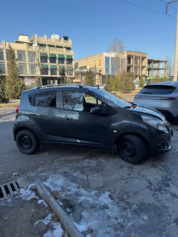 Chevrolet Spark yili 2019. prabek 84000. Holati yaxshi.