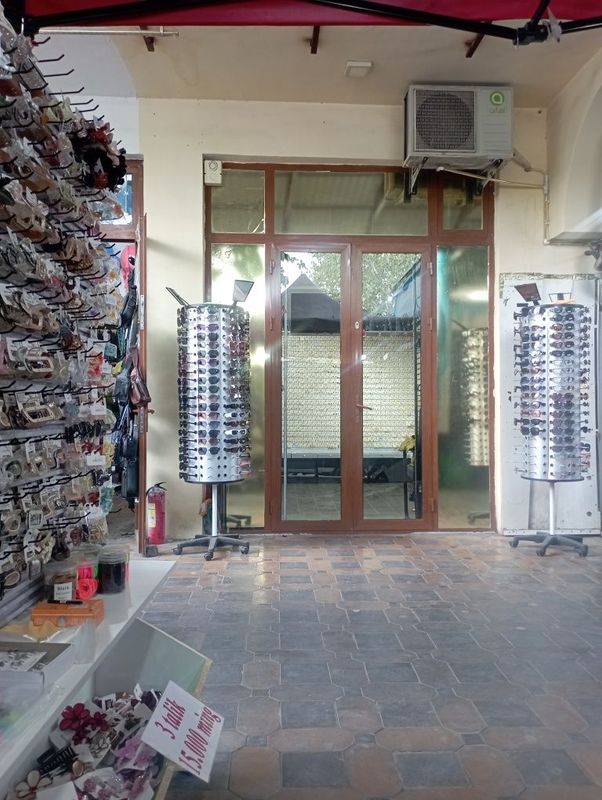 Biznes tayyor tavar yurib turgan joyi bilan