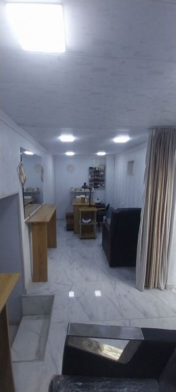 Salon parikmaxir kerak