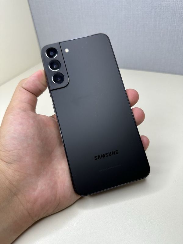 Samsung Galaxy s22 plus ideal 256GB