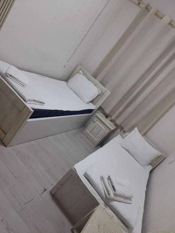 "Zamonaviy qulayliklar, arzon narxlar va to‘liq sharoitli Mehmonxona. "Zamonaviy qulayliklar, arzon narxlar va to‘liq sharoitli Mehmonxona.