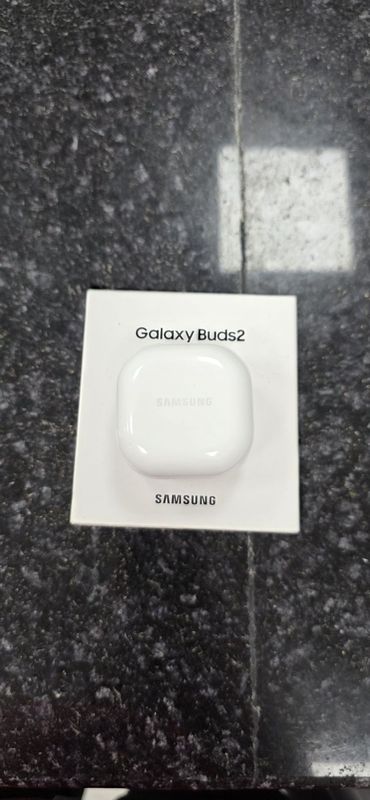 Galaxy buds 2 by akg Galaxy buds 2 by akg