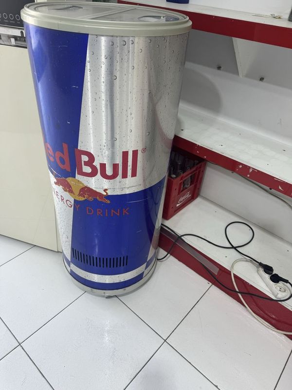 Xoldilnik Red bull
