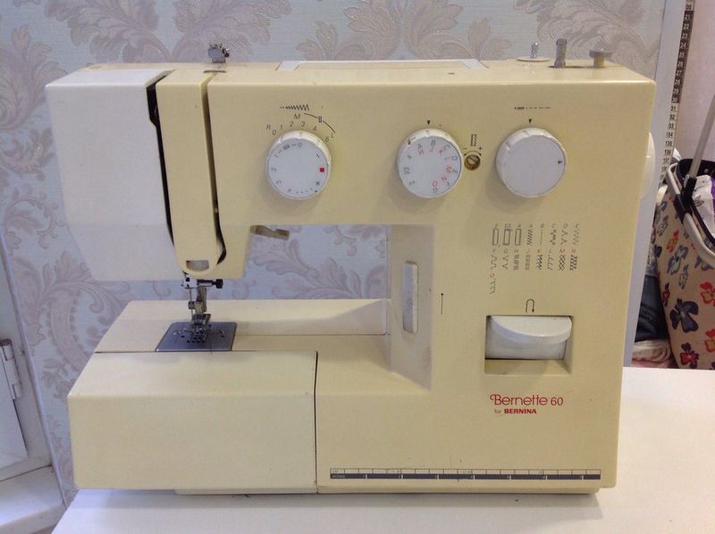 Швейная бытовая машинка BERNETTE 60 (for BERNINA)