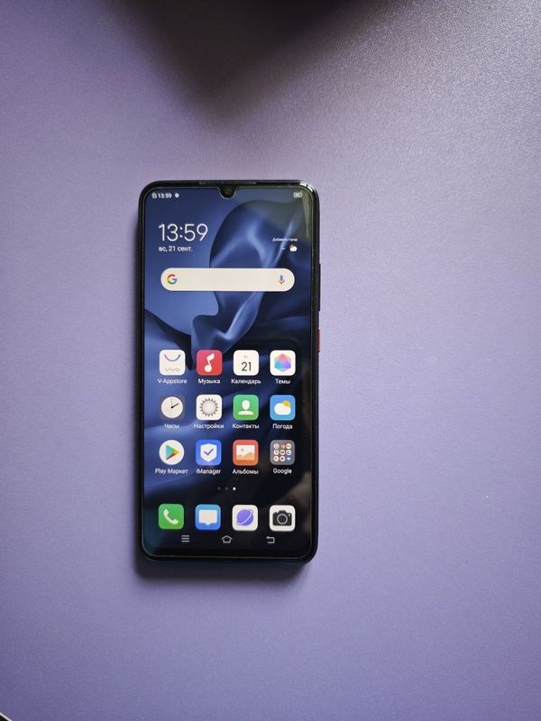 Срочно продается телефон Vivo 1920