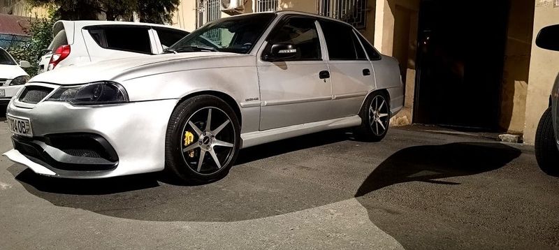R 17 Vossen diska balon OBMEN!!! ideal holatda R 17 Vossen diska balon OBMEN!!! ideal holatda