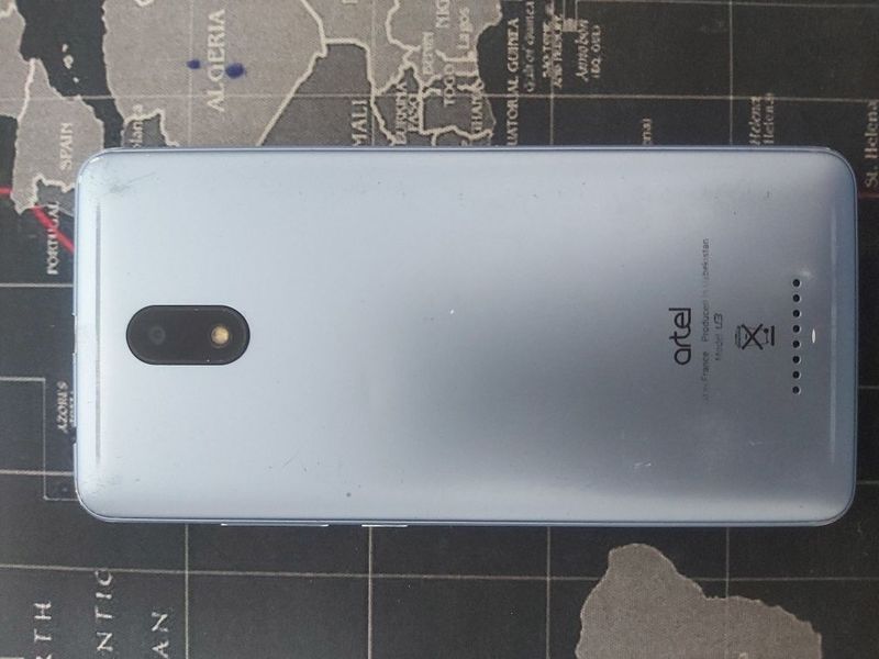 Smartfon artel U3 Smartfon artel U3