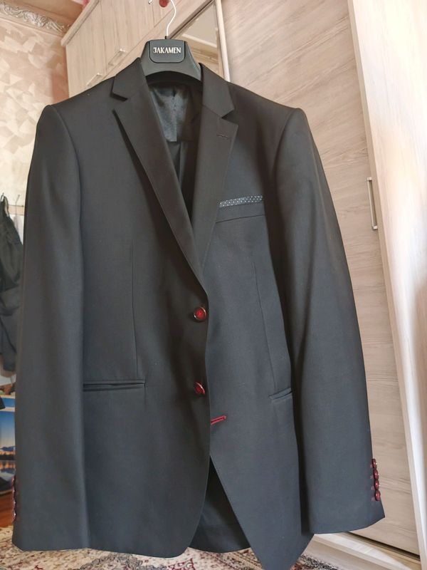 kastyum shim 50 razmer yengidey turetskiy