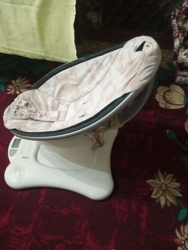качелия няня качелия няня