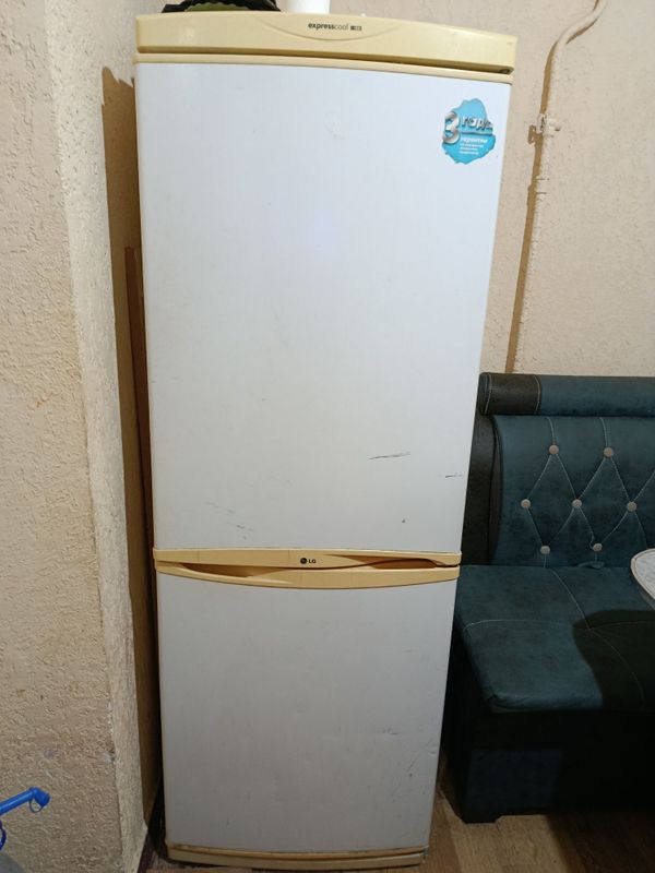 Холодильник LG.. Холодильник LG..
