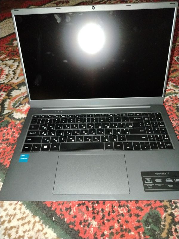 Noutbuk acer 1 oy boldi Noutbuk acer 1 oy boldi