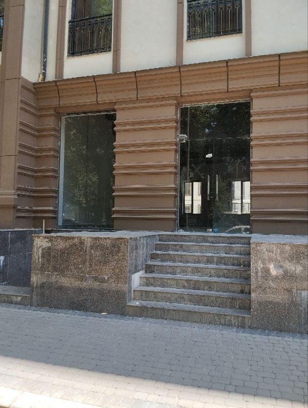 Аренда 140 м² помещения с парковкой на Массив Карасу-3 Аренда 140 м² помещения с парковкой на Массив Карасу-3
