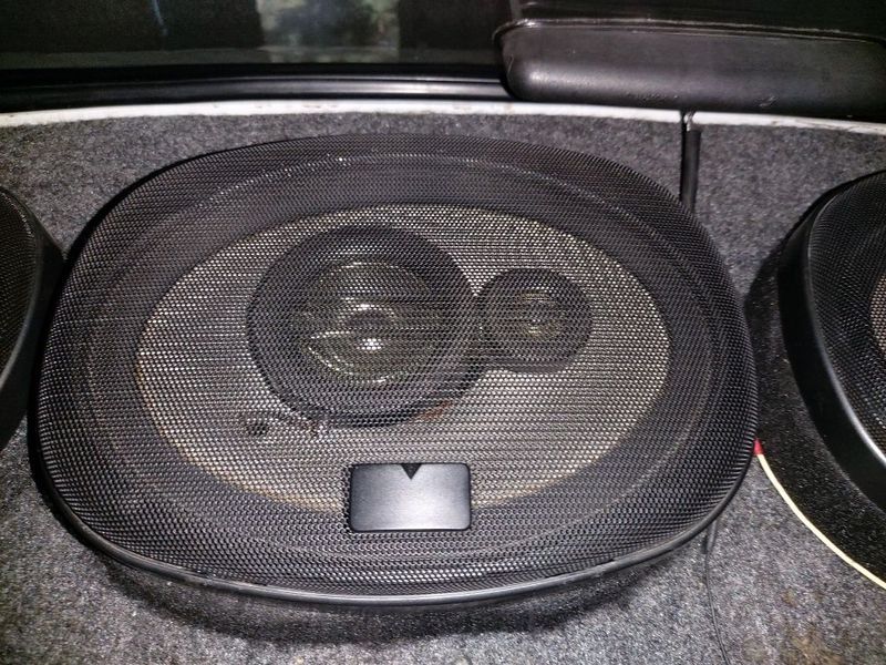 Kenwood калонка срочно сотилади арзон Kenwood калонка срочно сотилади арзон