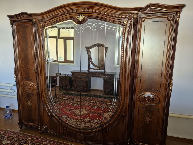 Продается мебель- спальный гарнитур б\уз Продается мебель- спальный гарнитур б\уз