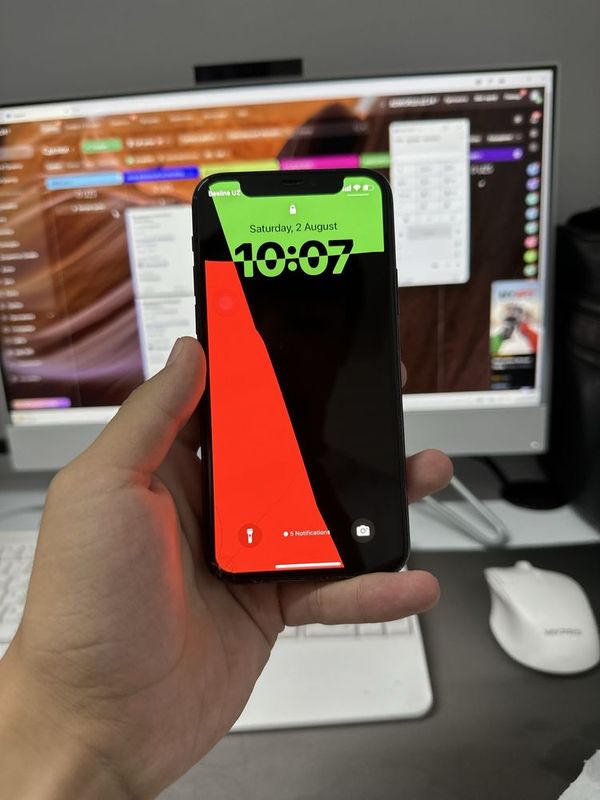 iPhone 11 64gb bez feys