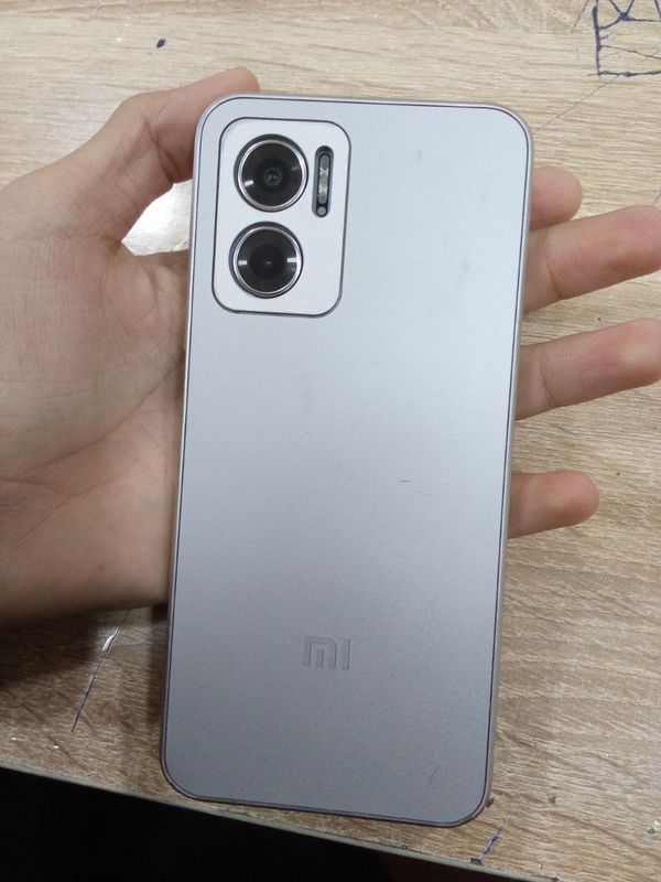 Redmi note 11E 128/6 5G