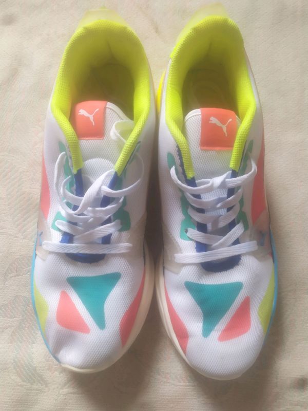 MODEL:PUMA MODEL:PUMA
