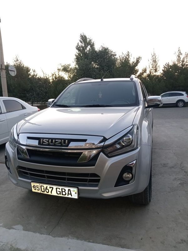 isuzi d max pikap