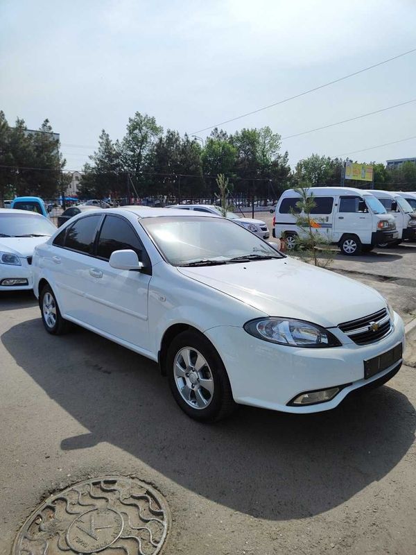 Lacetti 2020 yil mexanika 9000$ Lacetti 2020 yil mexanika 9000$