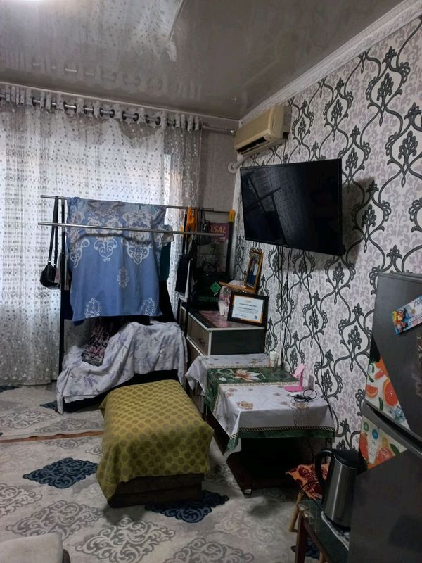 Срочно Продается 1 однокомнатная квартира в 9-мкрн