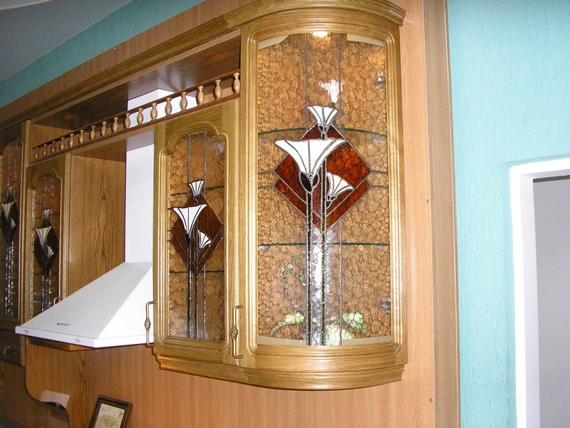 Художественные витражи ( Окна, двери, мебельные фасады и т.д..)