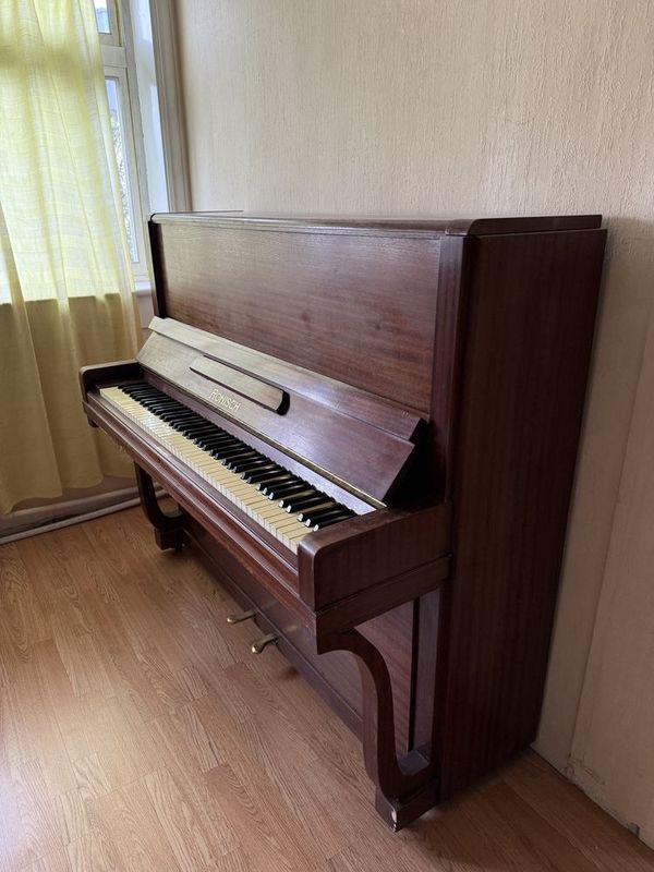 RONISH pianino. Пианино в хорошем состоянии. Sotiladi RONISH pianino. Пианино в хорошем состоянии. Sotiladi