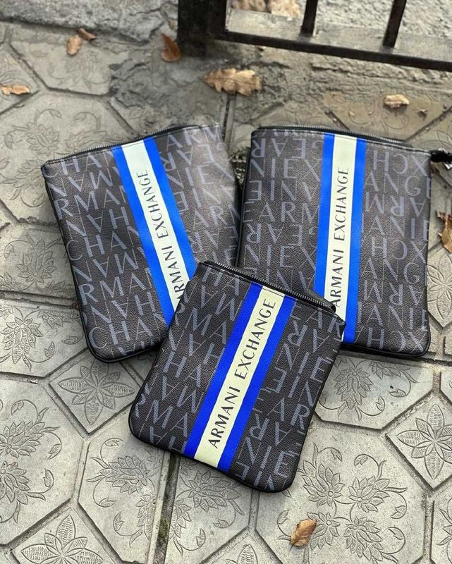 Sumka Erkaklar uchun yelkaga osadigan armani exchange gucci Sumka Erkaklar uchun yelkaga osadigan armani exchange gucci