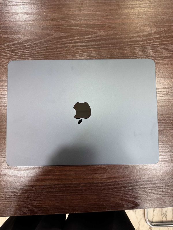 MacBook Air с чипом Apple M2. MacBook Air с чипом Apple M2.
