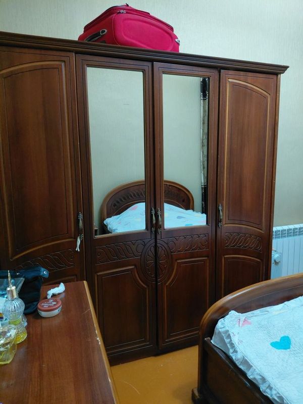 Spalniy mebel sotiladi Spalniy mebel sotiladi