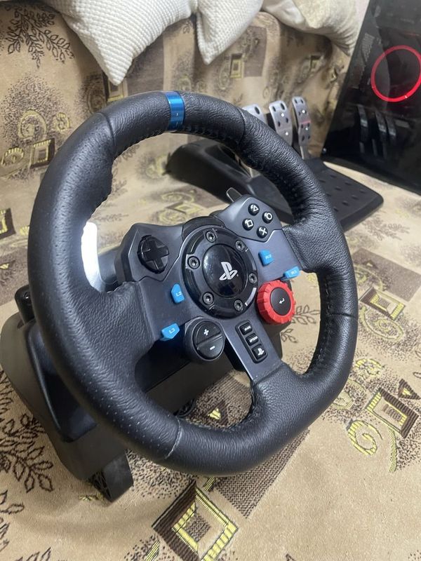 Продаю игровой руль Logitech G29 — почти новый! Продаю игровой руль Logitech G29 — почти новый!