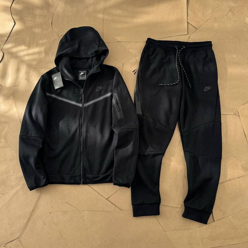 Nike tech fleece