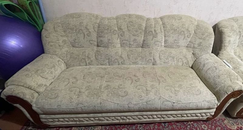 Срочно продам диван в хорошем сосотянии