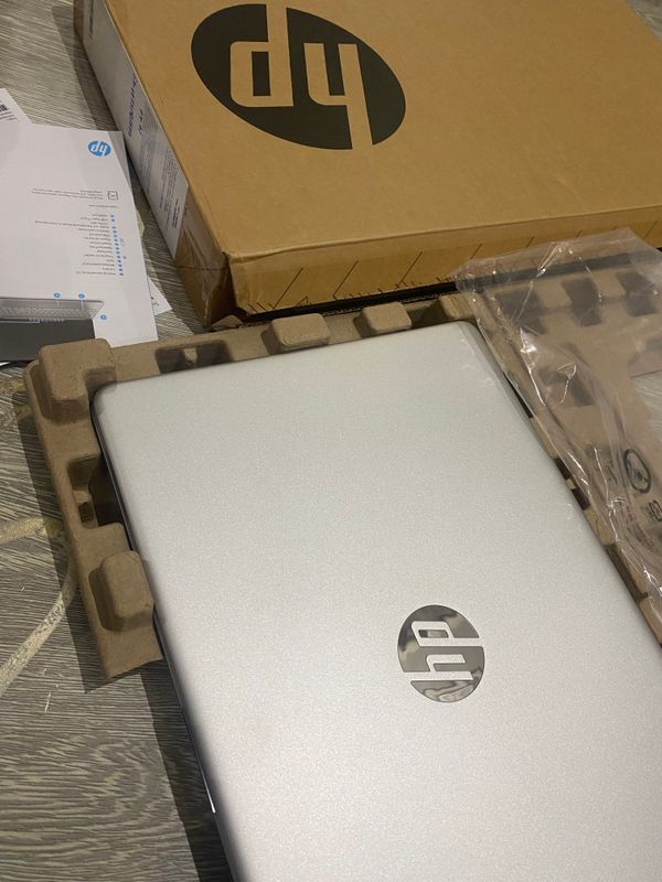 HP i5 сотилади состоянияси янги 3-4соат ишлатилган
