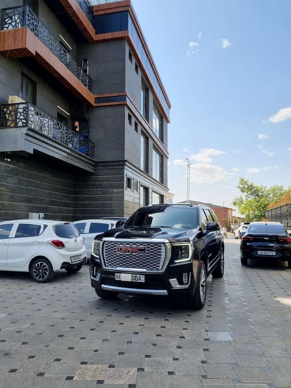 GMC Yukon 2022... GMC Yukon 2022...