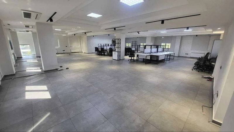 Сдается помещение ул. Шарафа Рашидова, Ц-6, 330м²