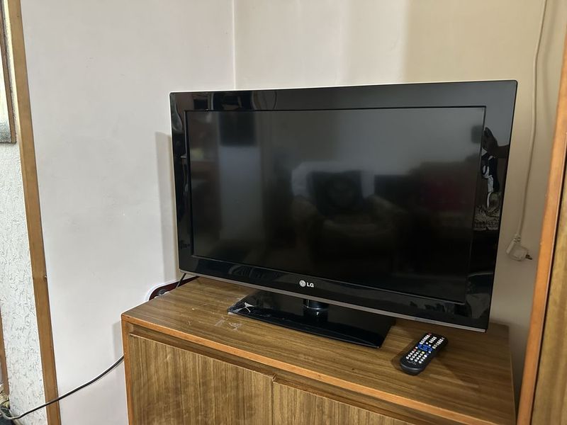 Телевизор Lg 32 диагональ в идеальном состоянии Телевизор Lg 32 диагональ в идеальном состоянии