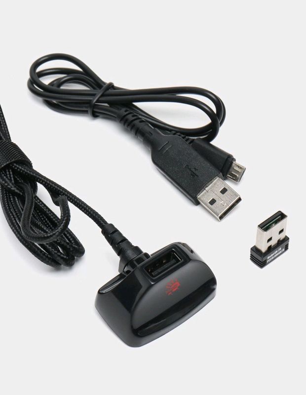 Беспроводная игровая мышь Bloody R90 Plus Naraka Беспроводная игровая мышь Bloody R90 Plus Naraka