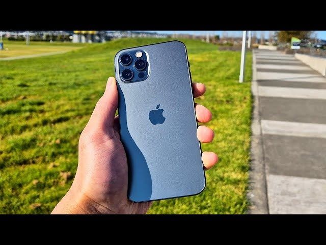 iPhone 12 pro 93% iPhone 12 pro 93%
