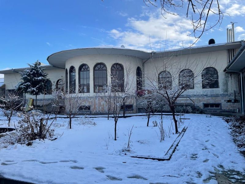 Продаю большой дом , 13 соток . Мирзо-Улугбекский район Дурмень. 3241 Продаю большой дом , 13 соток . Мирзо-Улугбекский район Дурмень. 3241