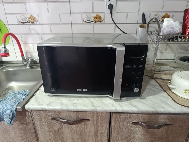 Микроволновая печь Samsung Микроволновая печь Samsung