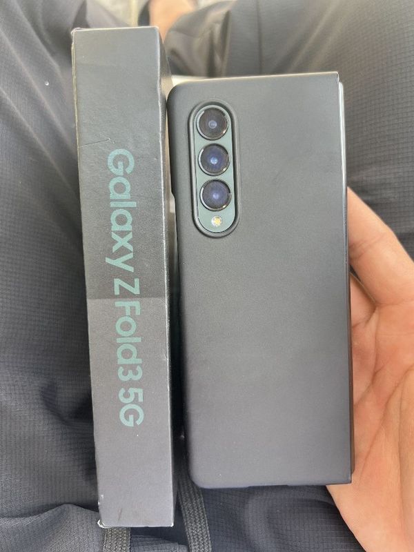 Samsung Z fold 3