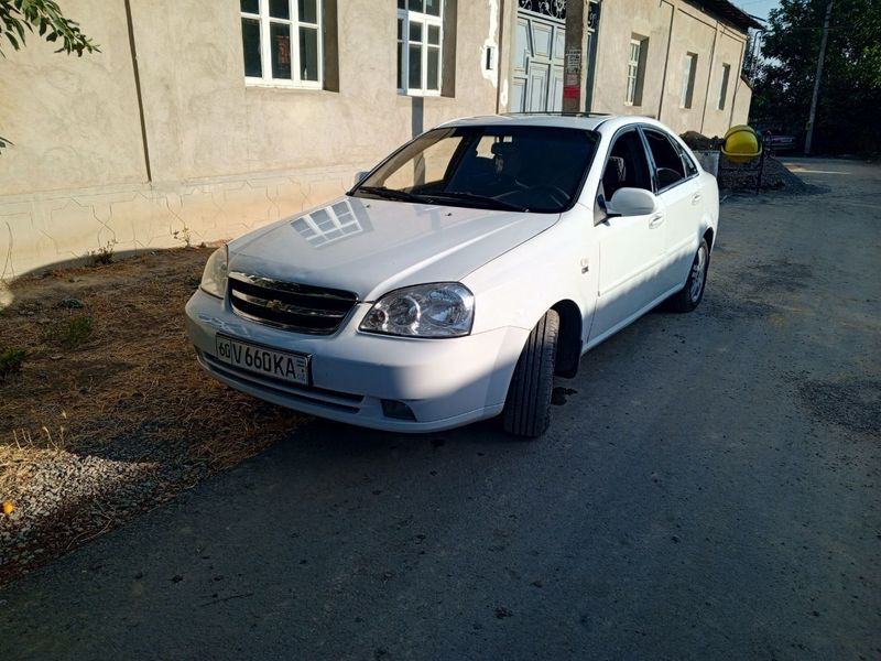 Lasetti 1.8 srochni sotiladi Lasetti 1.8 srochni sotiladi