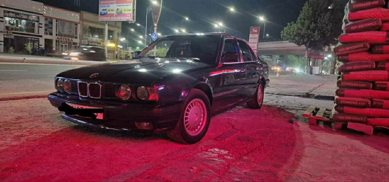 BMW e34 m20b25 mator holati yaxshi boʻladigan narxi shu